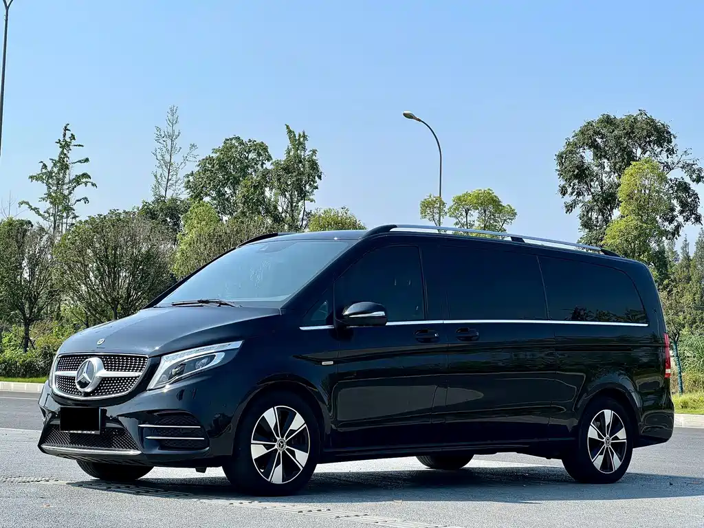 Mercedes-Benz V-Class 2021 — фото 1