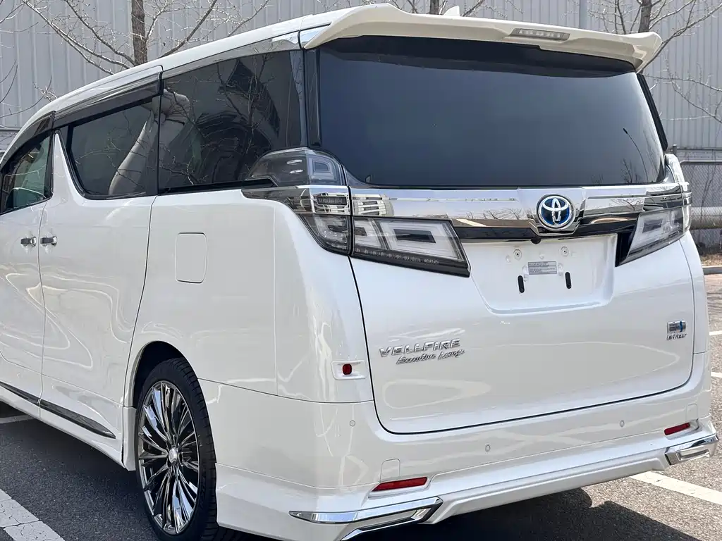 Toyota Vellfire 2021 — фото 8