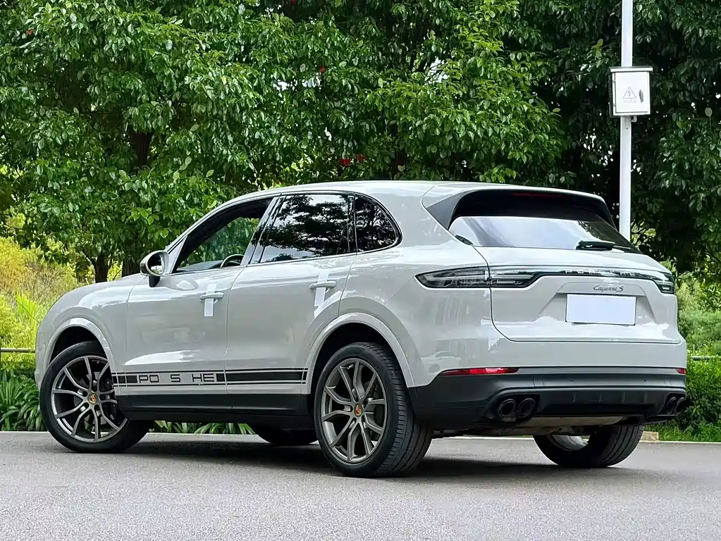 Porsche Cayenne 2023 — фото 4