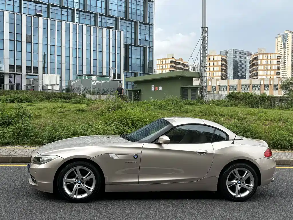 BMW Z4 2011 — фото 15