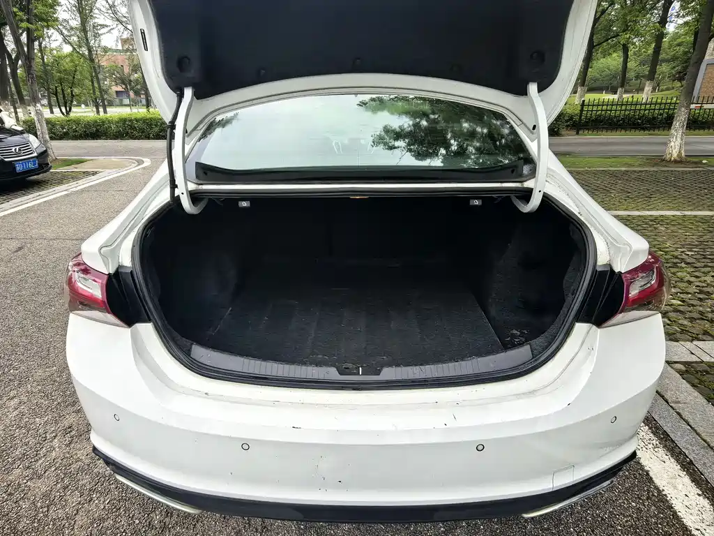 Chevrolet Malibu XL 2020 — фото 18
