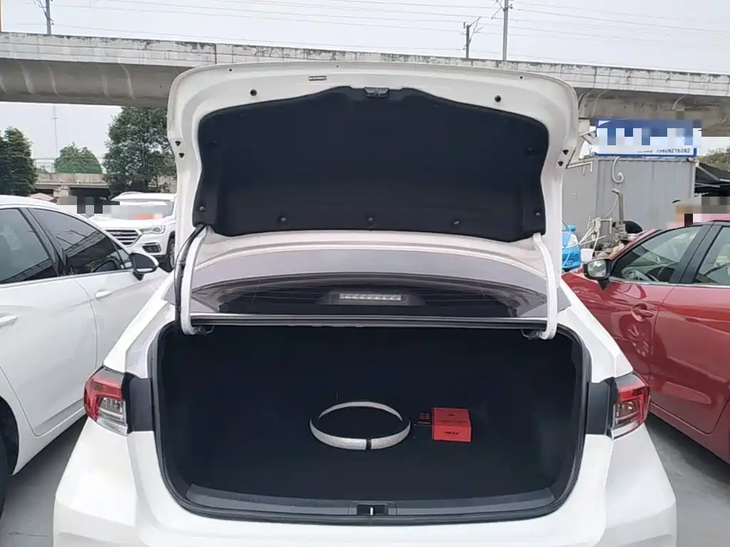 Toyota Corolla 2021 — фото 19