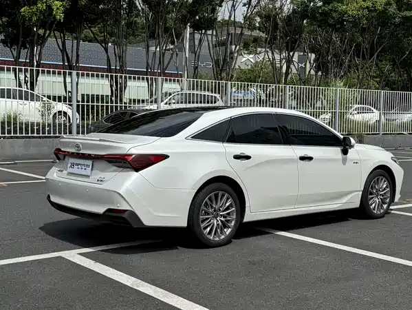 Toyota Avalon 2025