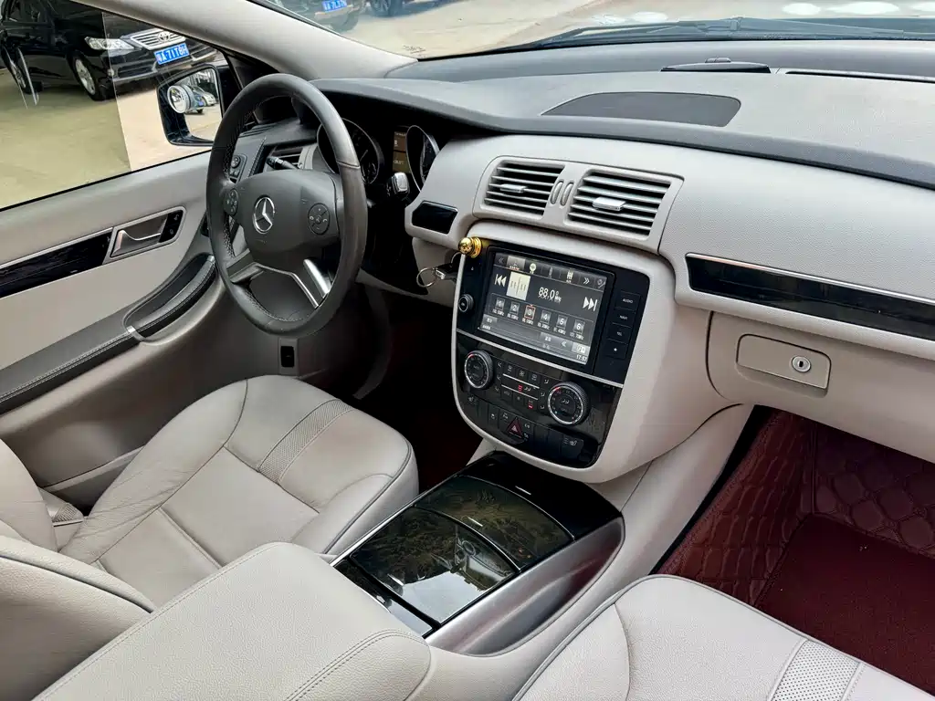 Mercedes-Benz R-Class 2015 — фото 9