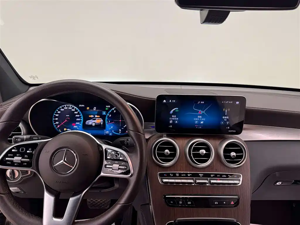 Mercedes-Benz GLC 2021
