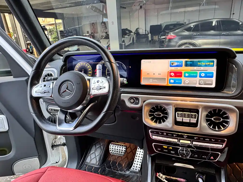 Mercedes-Benz G-Class 2023 — фото 10