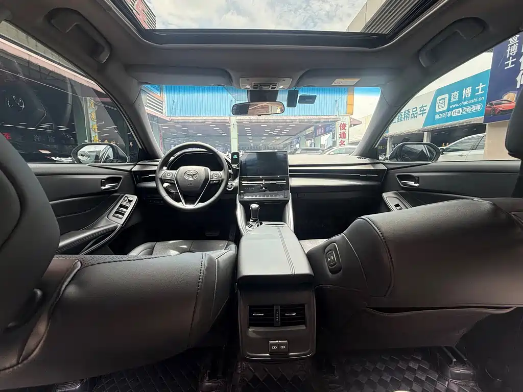 Toyota Avalon 2023 — фото 13