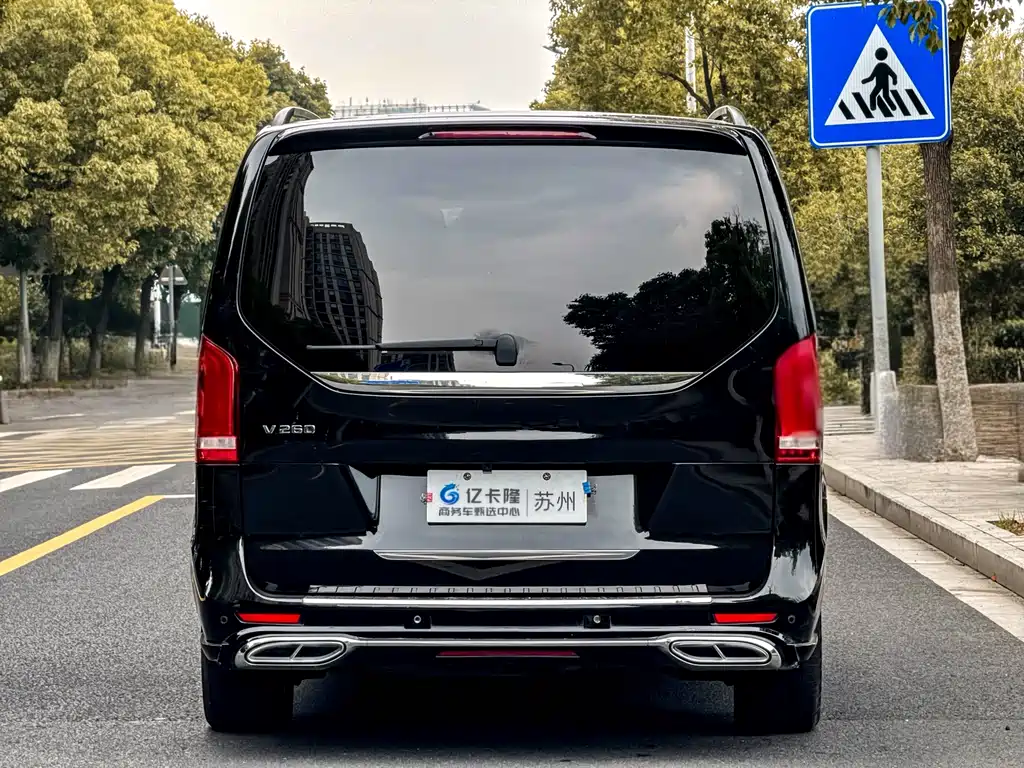 Mercedes-Benz V-Class 2021 — фото 39
