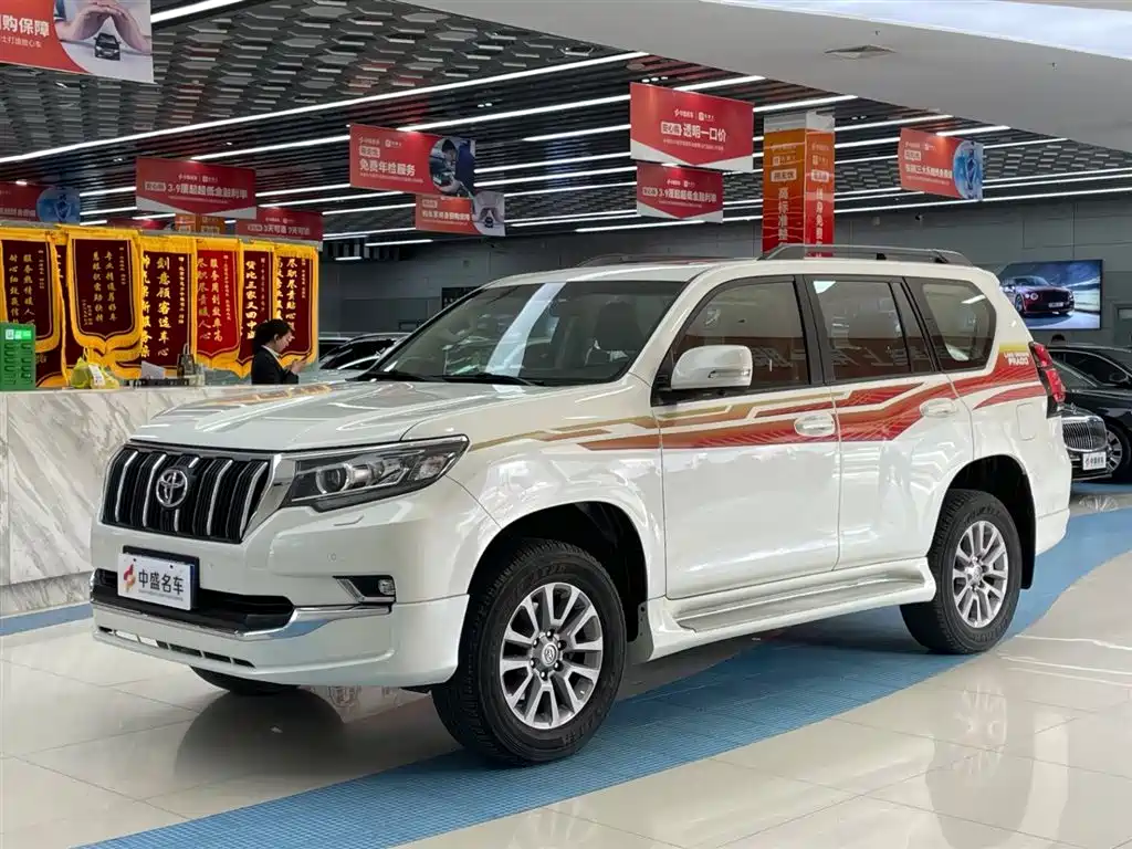Toyota Prado 2019 — фото 1