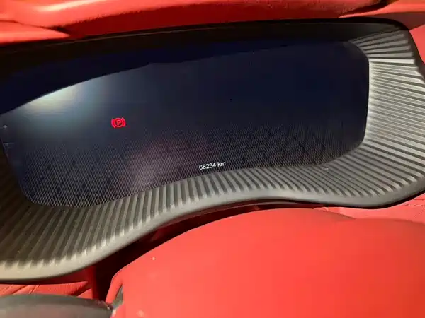Aston Martin DBX 2021