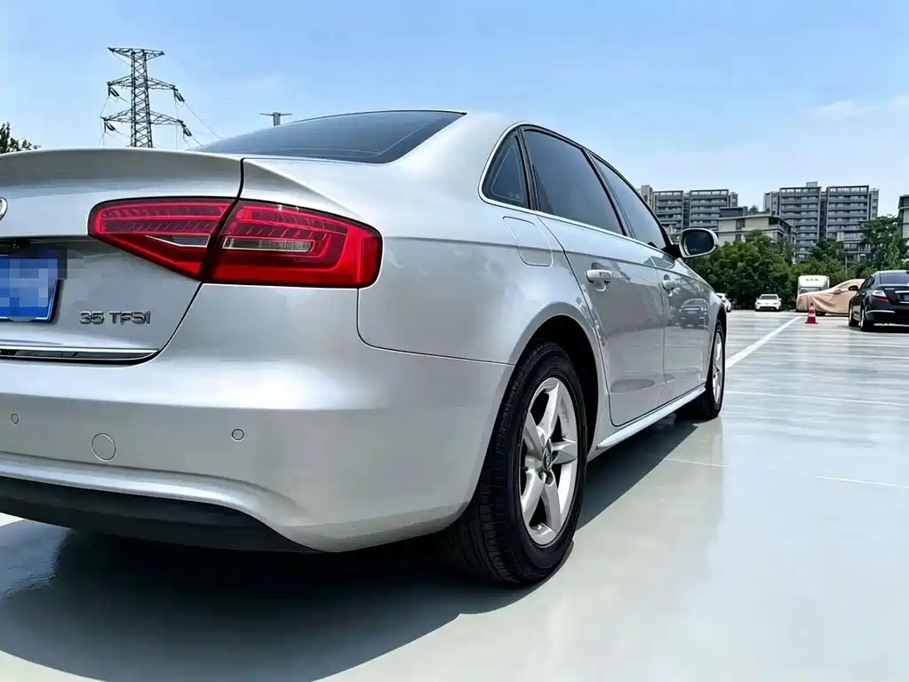Audi A4L 2013 — фото 8
