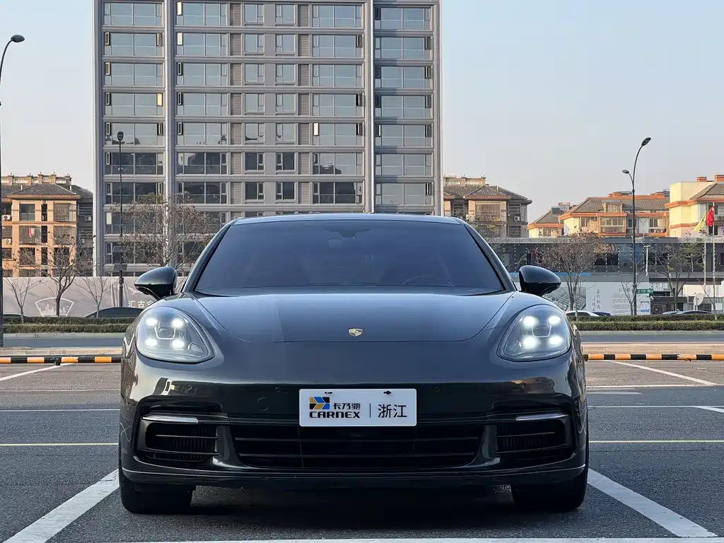 Porsche Panamera 2019 — фото 2