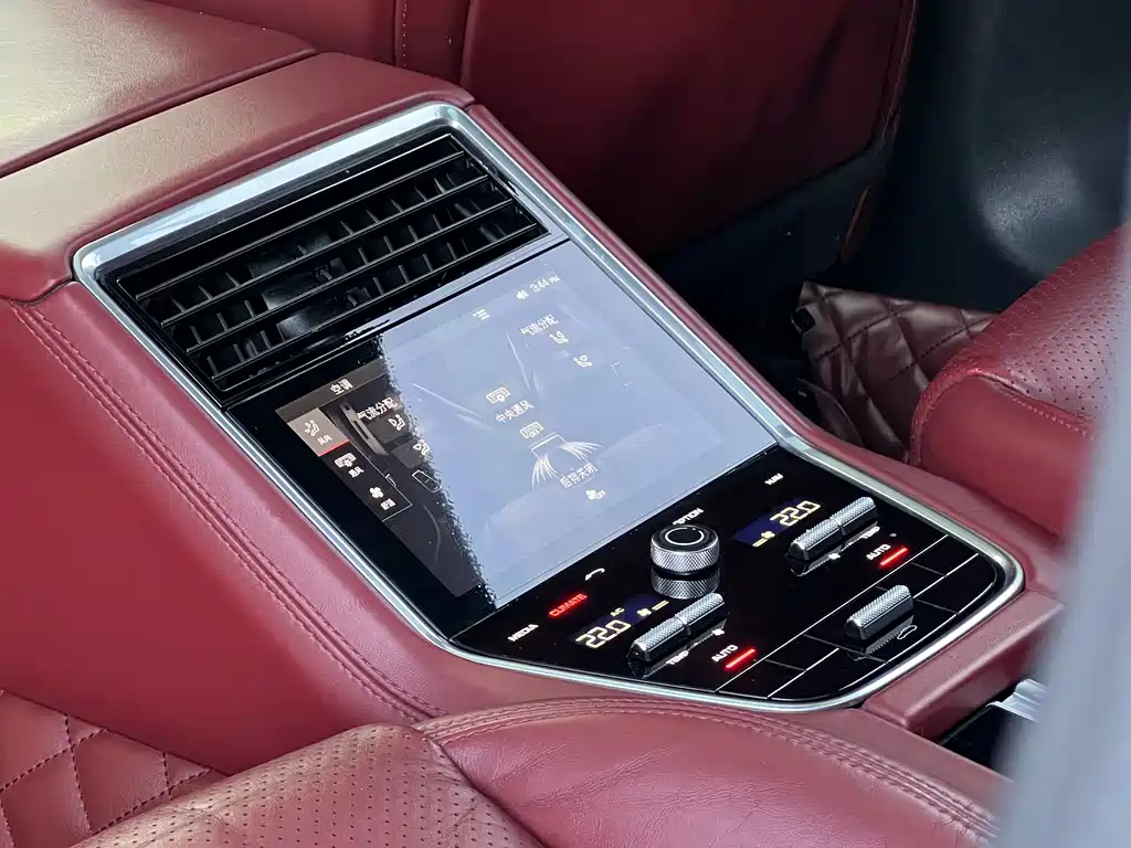 Porsche Panamera 2019 — фото 17