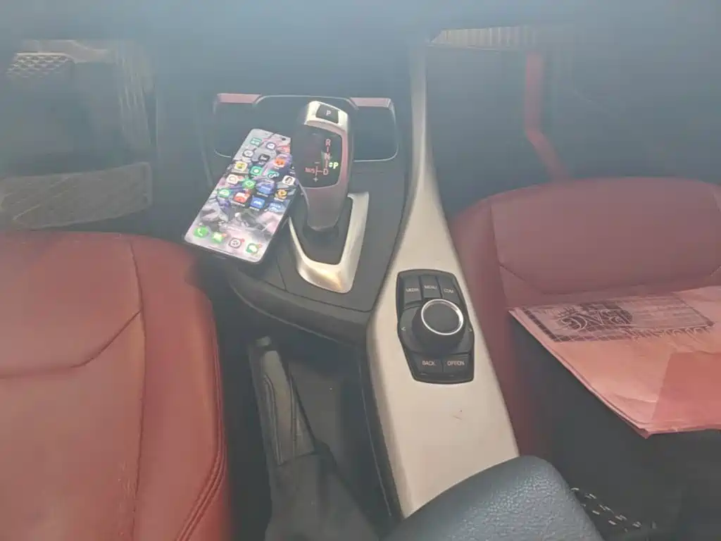 BMW 1 Series 2018 — фото 14