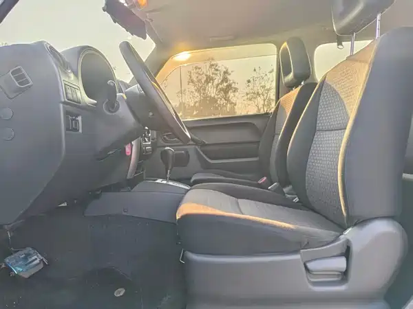 Suzuki Jimny 2012