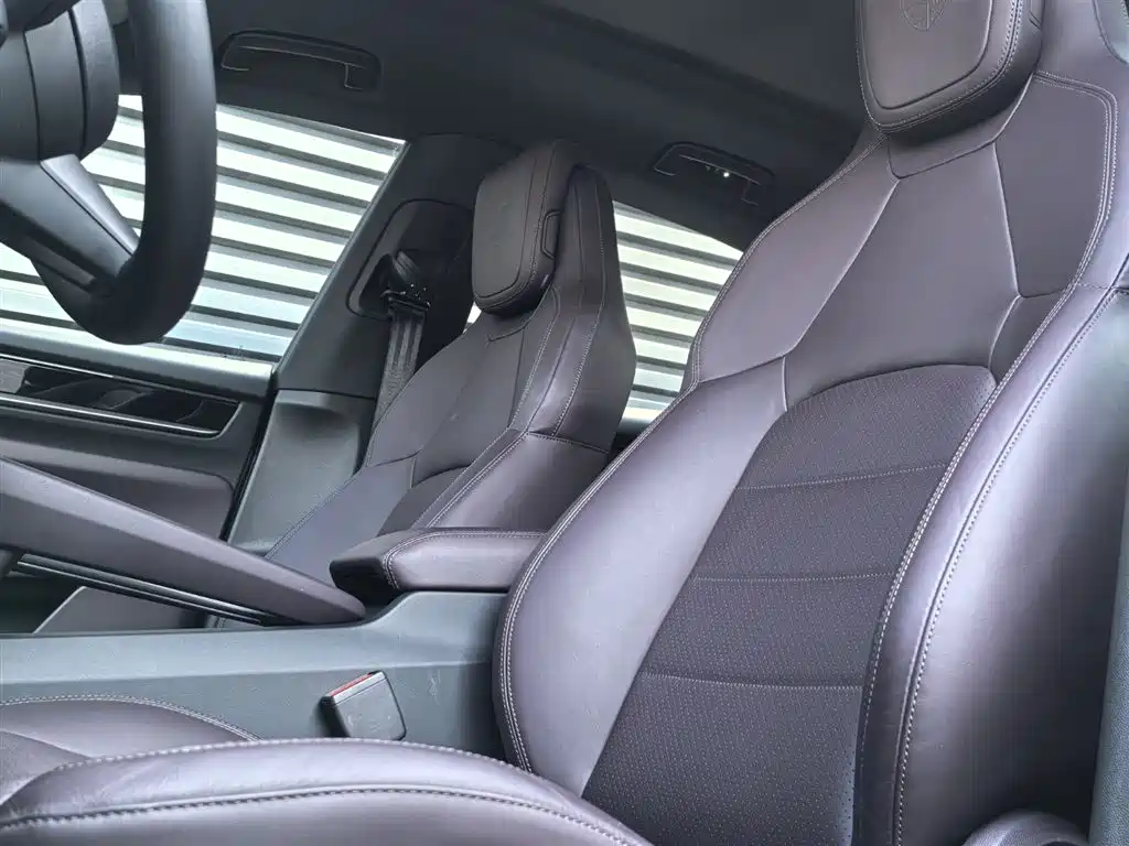 Porsche Macan EV 2025 — фото 10