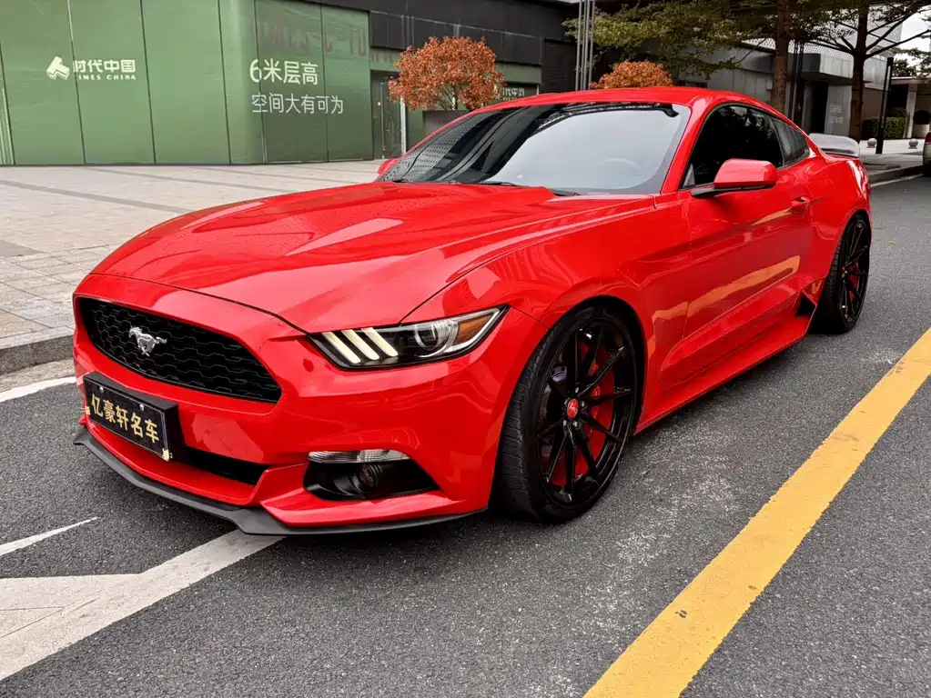 Ford Mustang 2016 — фото 1