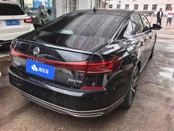 Volkswagen Passat 2022