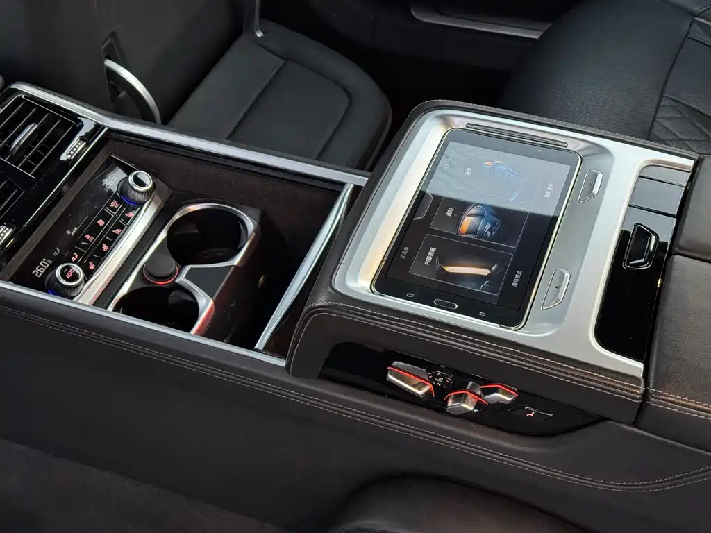 BMW 7 Series 2016 — фото 16
