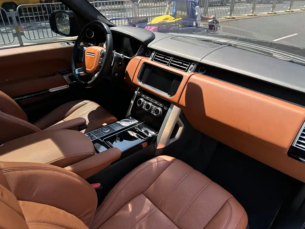 Land Rover Range Rover 2017 — фото 17