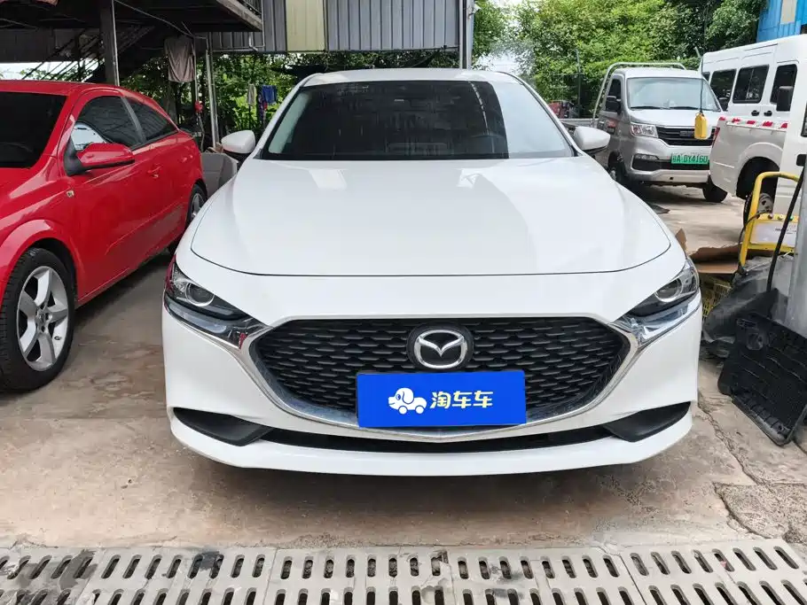 Mazda 3 Axela 2023