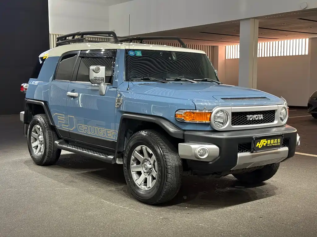 Toyota FJ Cruiser 2020 — фото 3