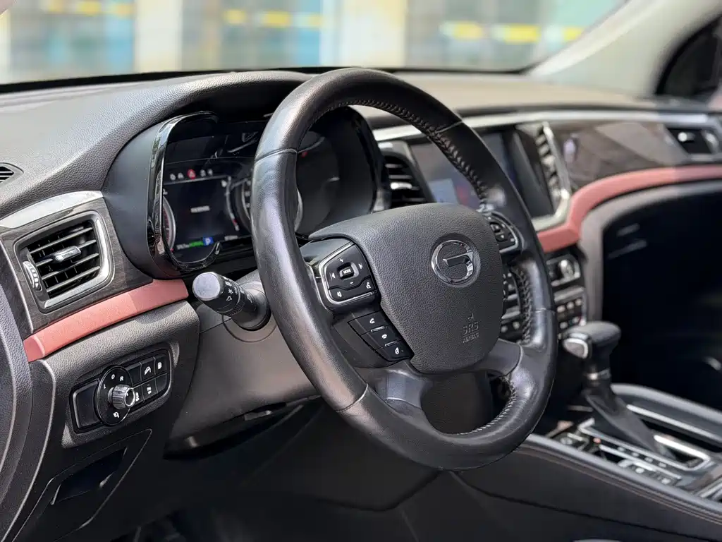 GAC Motor Trumpchi GS8 2017 — фото 9