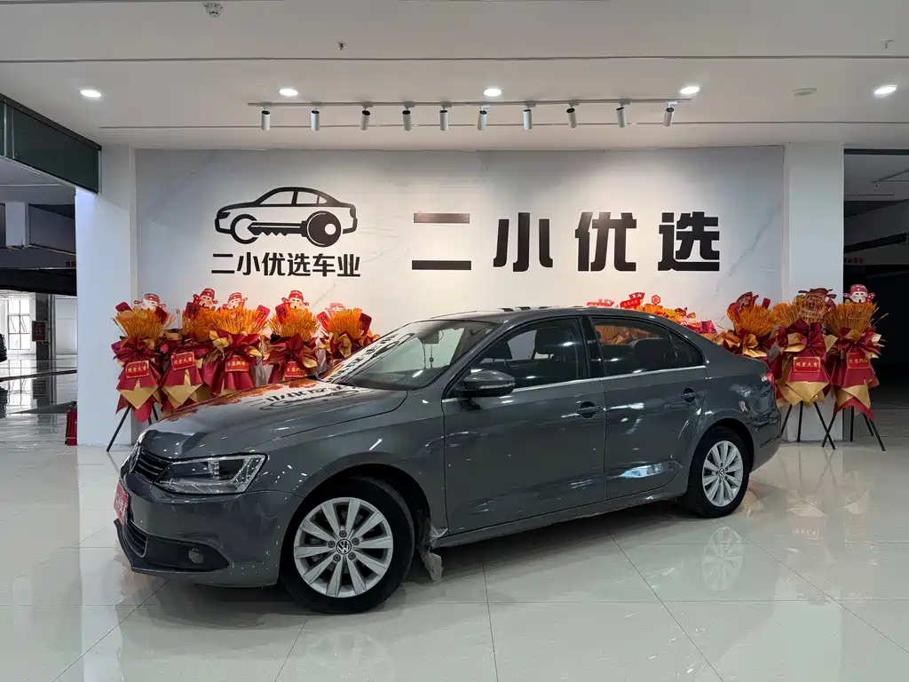 Volkswagen Sagitar 2015