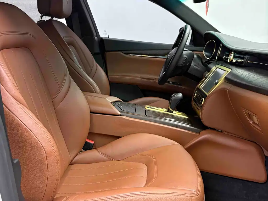 Maserati Quattroporte 2016 — фото 16