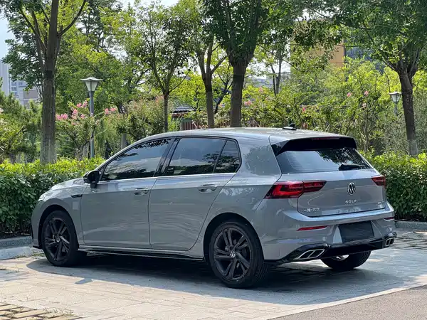 Volkswagen Golf 2022
