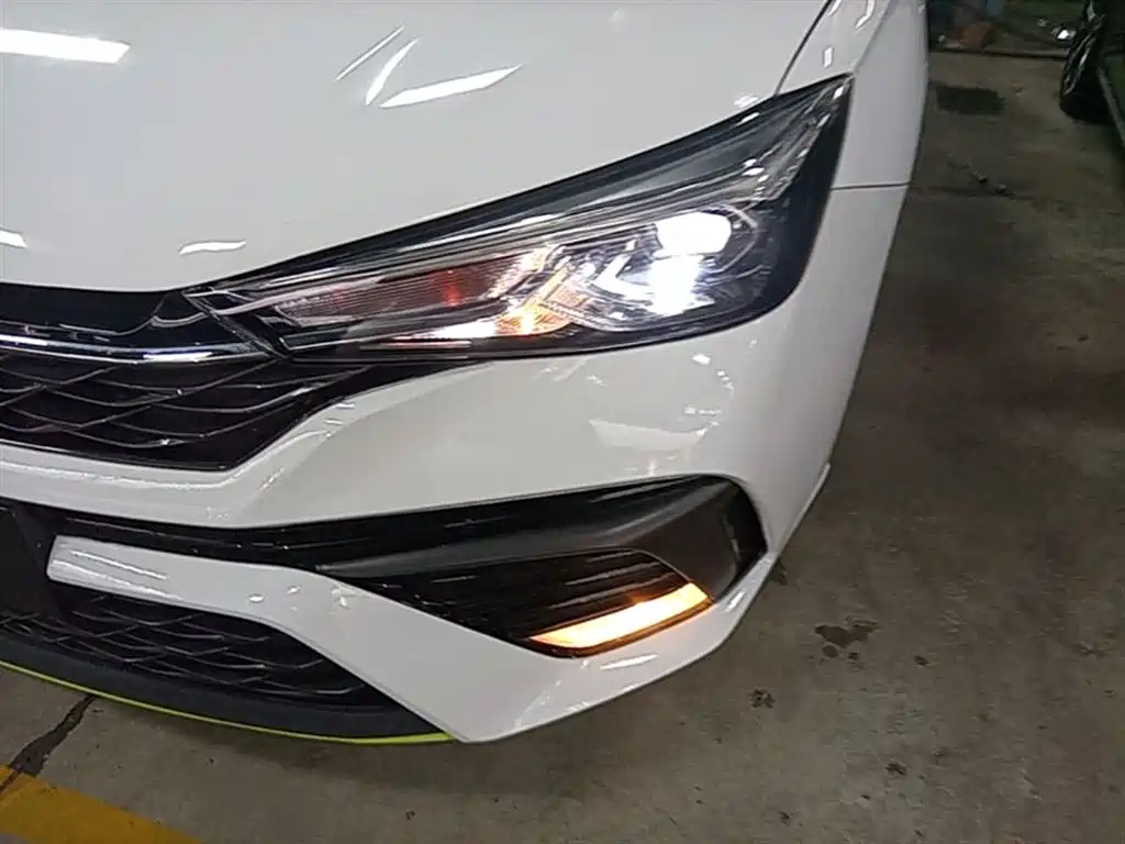Roewe i5 2023 — фото 24