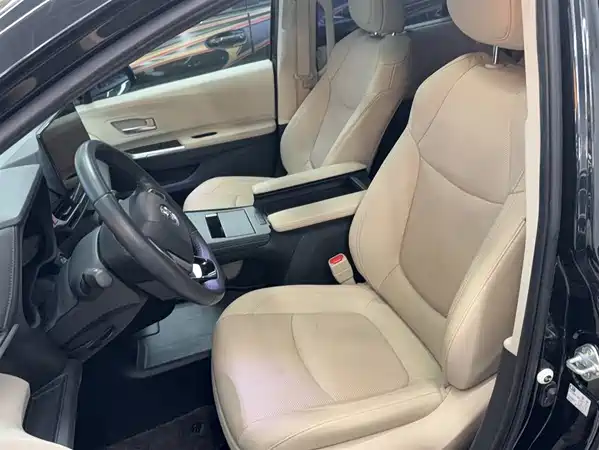 Toyota Sienna 2023