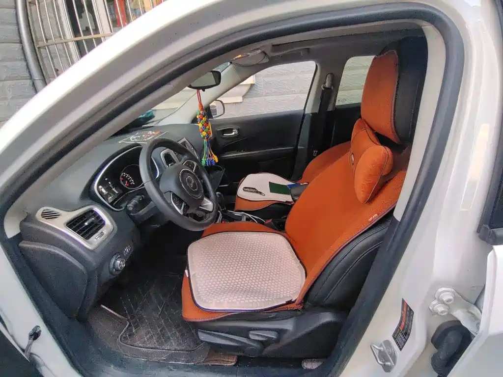 Jeep Compass 2019 — фото 16
