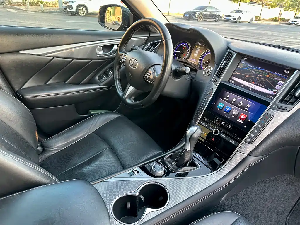 Infiniti Q50L 2015 — фото 12