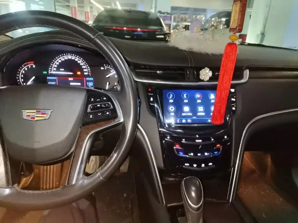 Cadillac XTS 2018 — фото 13