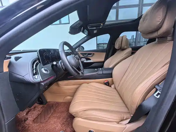 Mercedes-Benz E-Class 2024