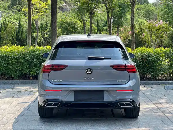 Volkswagen Golf 2022