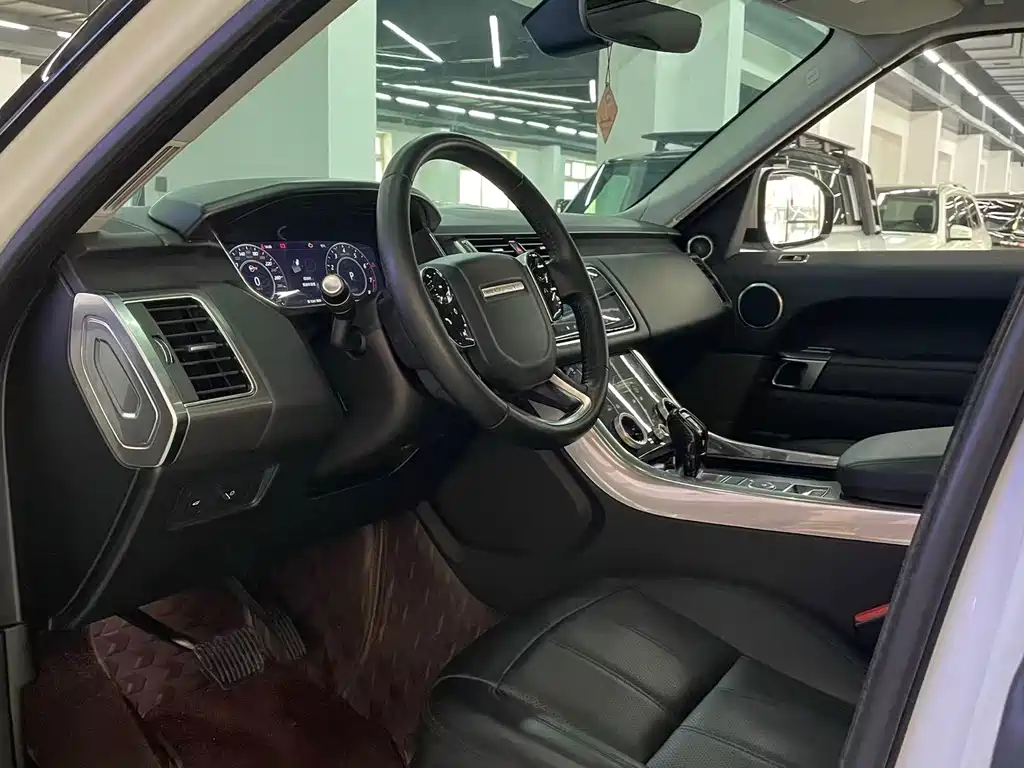 Land Rover Sport 2019 — фото 10