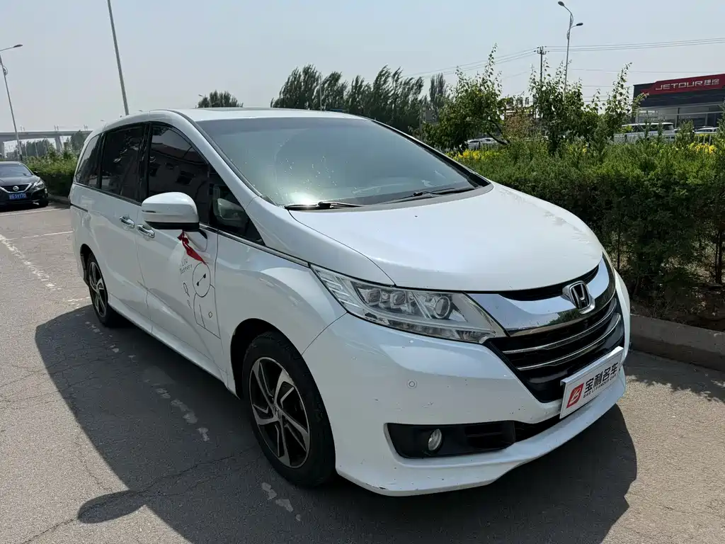 Honda Odyssey 2015 — фото 2