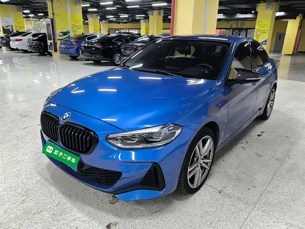 BMW 1 Series 2020 — фото 1