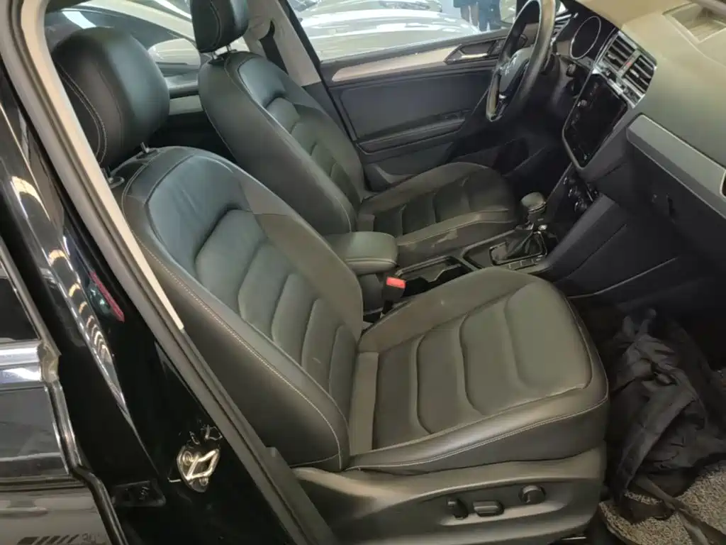 Volkswagen Tiguan L 2018 — фото 25