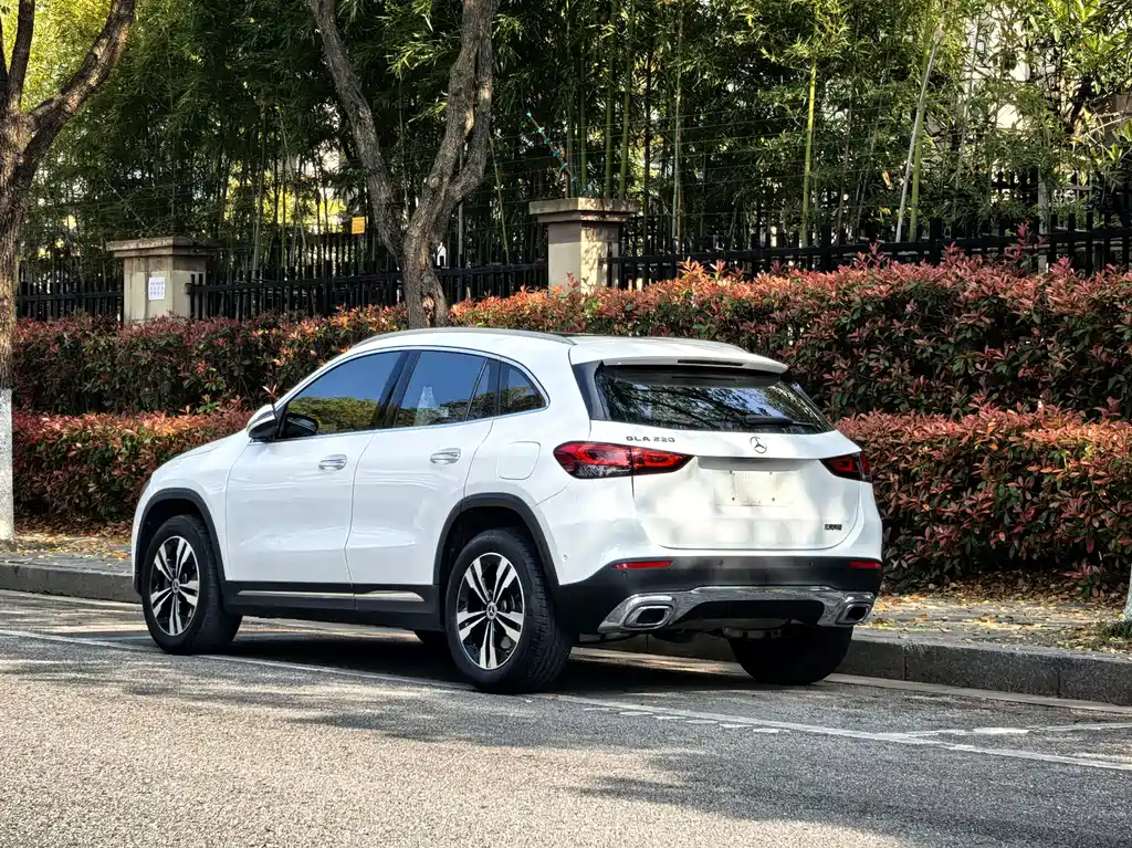 Mercedes-Benz GLA 2023 — фото 14