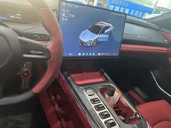 Xiaomi SU7 2025