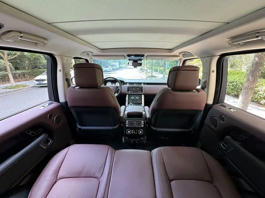 Land Rover Range Rover 2019 — фото 8