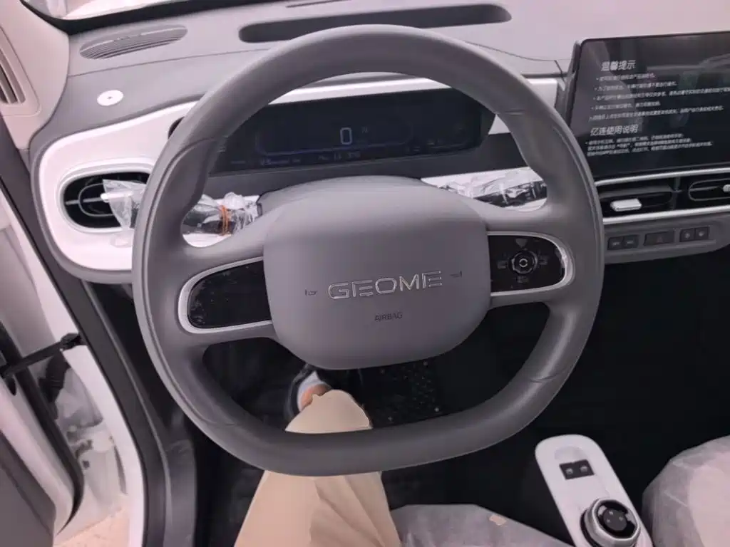 Geely Galaxy Panda 2026 — фото 11