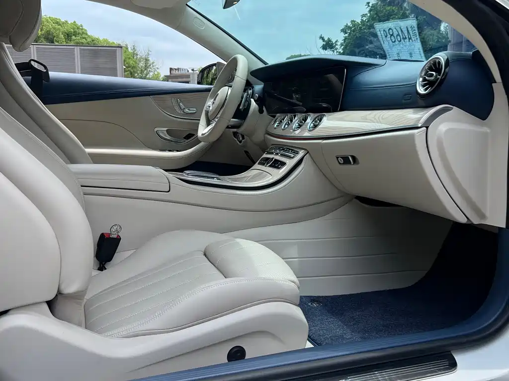 Mercedes-Benz E-Class 2020 — фото 19