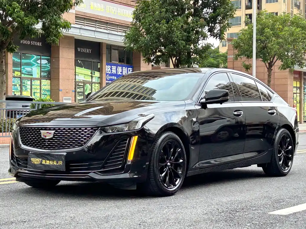 Cadillac CT5 2022 — фото 1