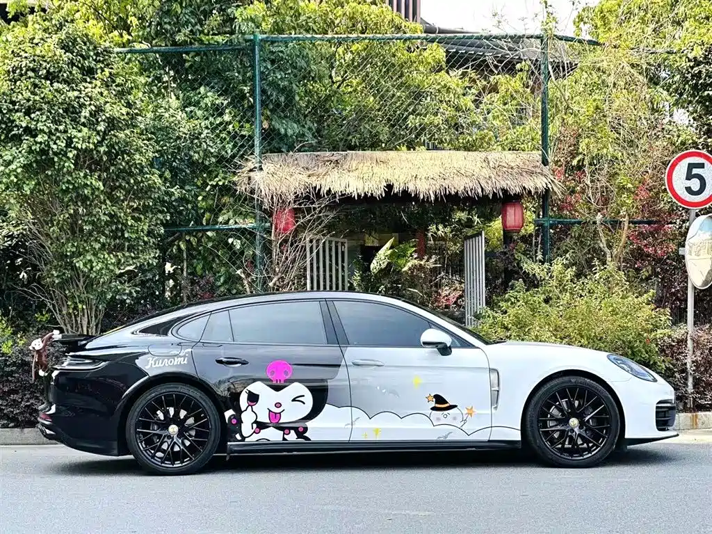 Porsche Panamera 2023
