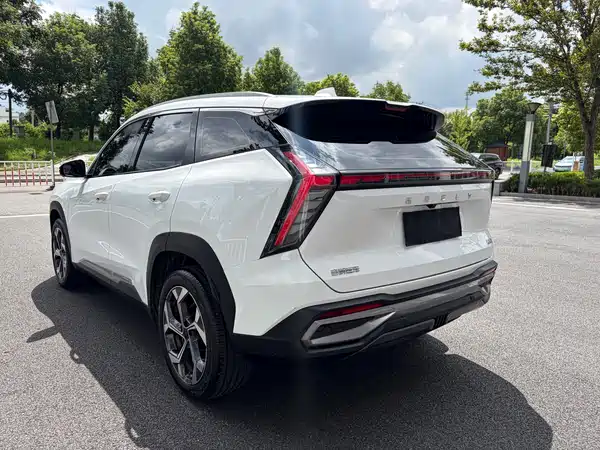 Geely Boyue L 2024