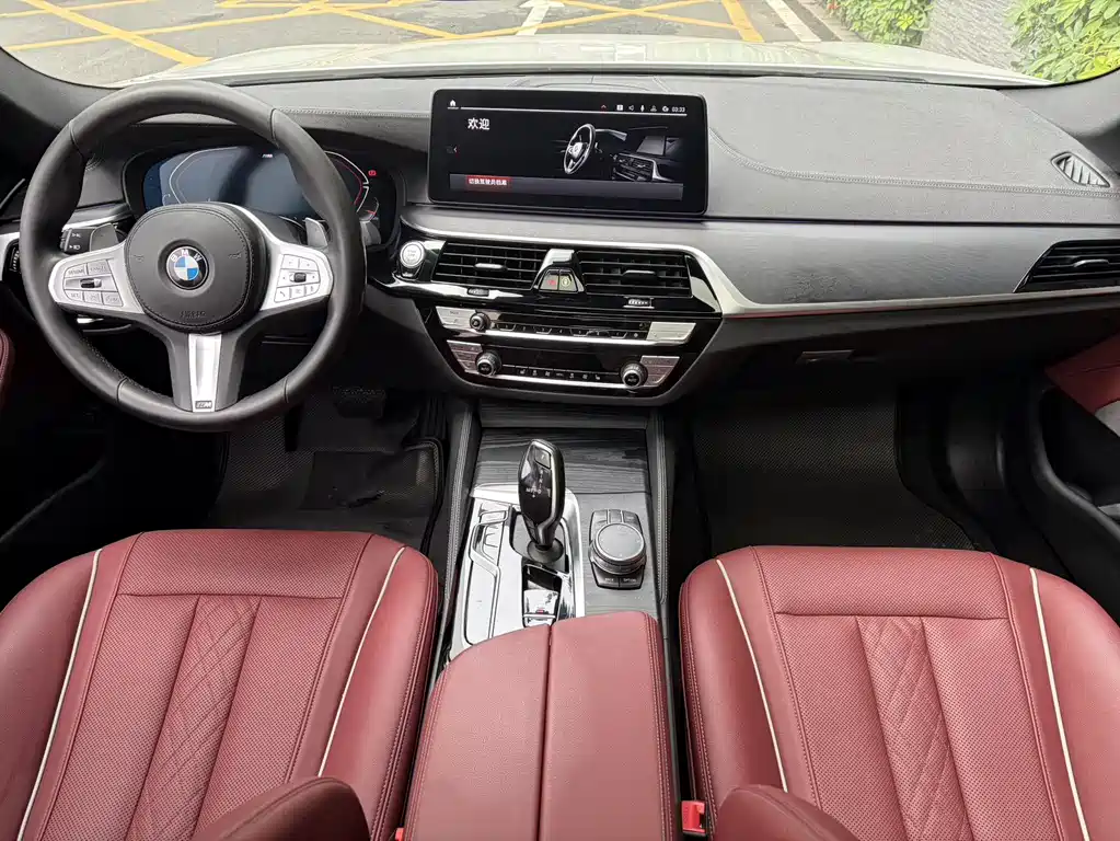 BMW 5 Series 2023 — фото 9